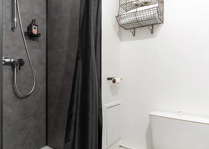 Centre-ville Avec Terrasse Et Parking Securise Gratuit *