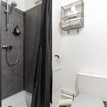 Centre-ville Avec Terrasse Et Parking Securise Gratuit *