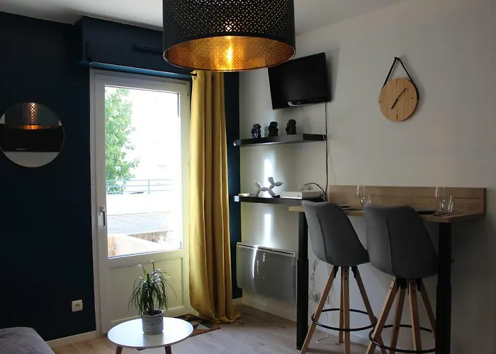 Apartman Centre-ville Avec Terrasse Et Parking Securise Gratuit