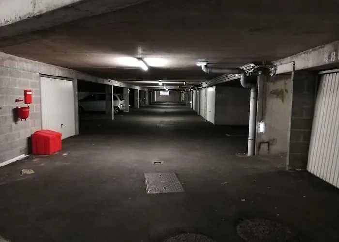 Apartman Centre-ville Avec Terrasse Et Parking Securise Gratuit *